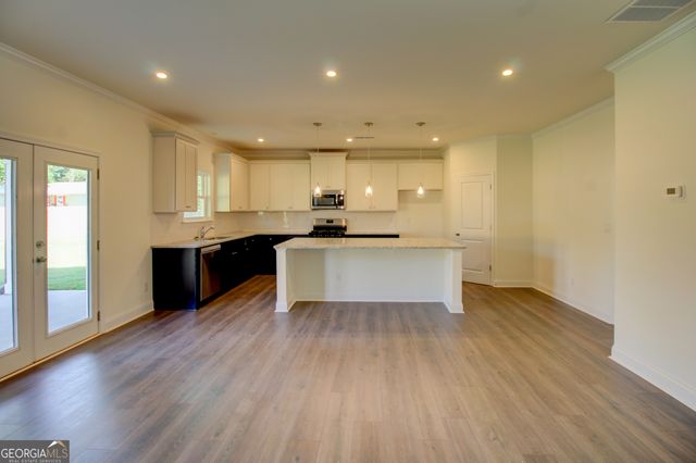 41 Woodland Road, Covington, GA 30016
