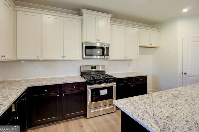41 Woodland Road, Covington, GA 30016