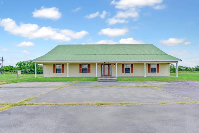 8458 Fm 1960, Dayton, TX 77535