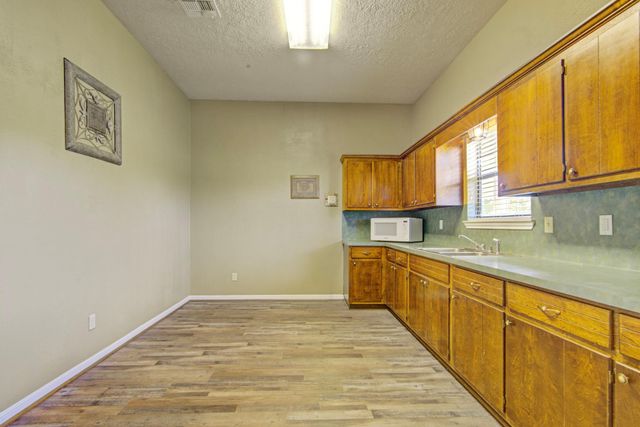 8458 Fm 1960, Dayton, TX 77535