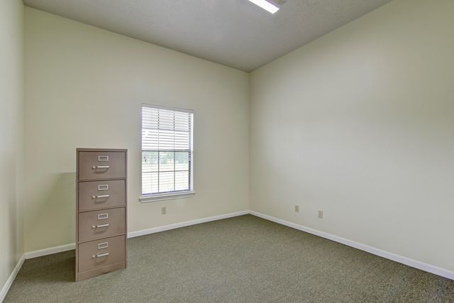 8458 Fm 1960, Dayton, TX 77535