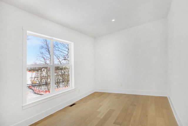 195 Acer Court, Ann Arbor, MI 48105