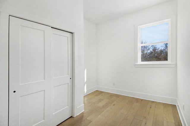 195 Acer Court, Ann Arbor, MI 48105