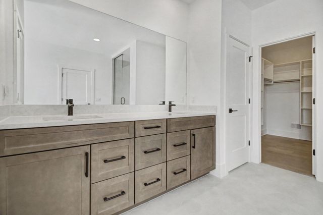 195 Acer Court, Ann Arbor, MI 48105