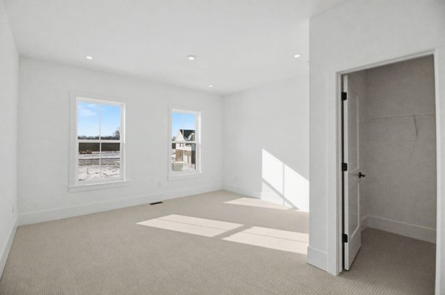 195 Acer Court, Ann Arbor, MI 48105