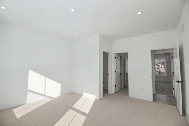 195 Acer Court, Ann Arbor, MI 48105