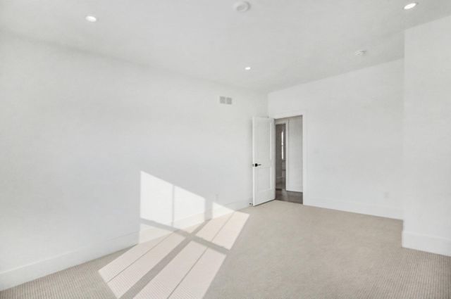 195 Acer Court, Ann Arbor, MI 48105