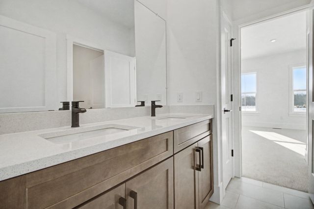 195 Acer Court, Ann Arbor, MI 48105