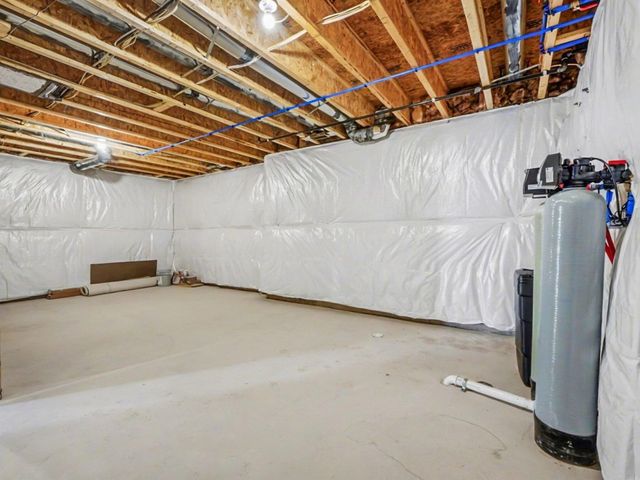 195 Acer Court, Ann Arbor, MI 48105