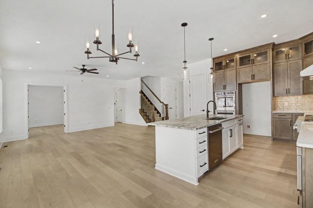 195 Acer Court, Ann Arbor, MI 48105