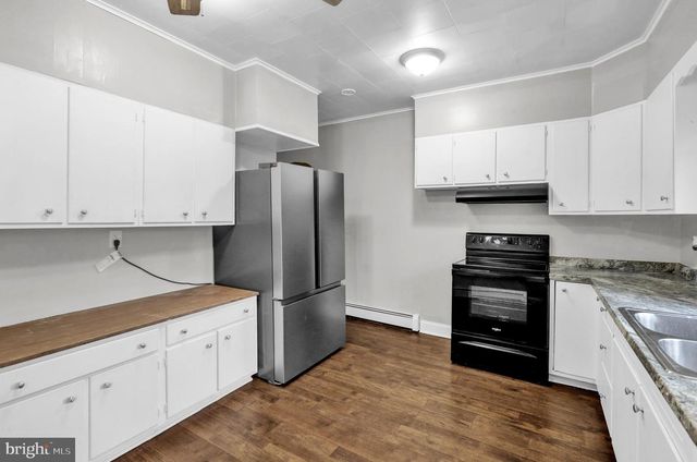 332 W SAVORY ST, Pottsville, PA 17901