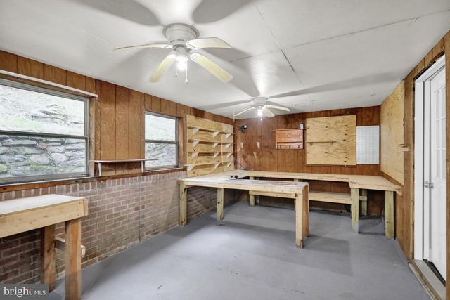 332 W SAVORY ST, Pottsville, PA 17901