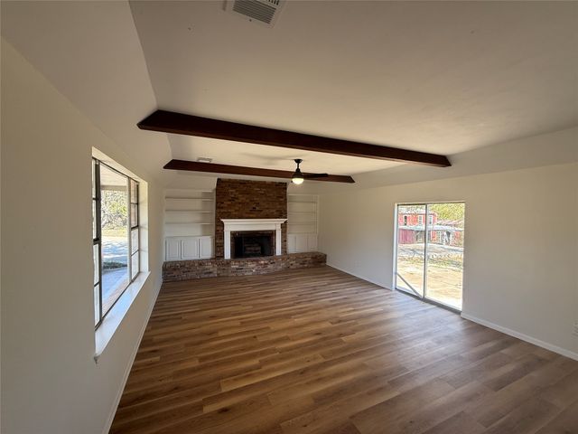 1102 Chilton Street, Weatherford, TX 76086