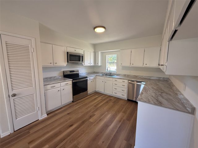 1102 Chilton Street, Weatherford, TX 76086