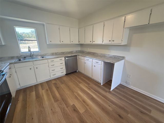 1102 Chilton Street, Weatherford, TX 76086