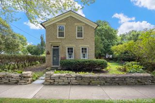 301 S 1st Street, Geneva, IL 60134