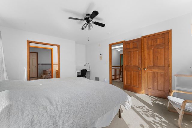 2129 E Heights Lane NE, Rochester, MN 55906