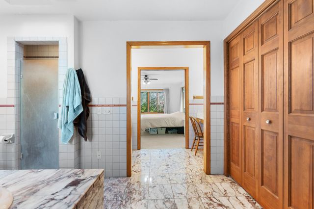 2129 E Heights Lane NE, Rochester, MN 55906