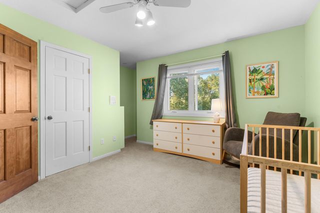 2129 E Heights Lane NE, Rochester, MN 55906