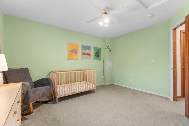 2129 E Heights Lane NE, Rochester, MN 55906