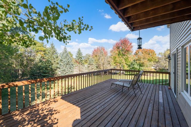 2129 E Heights Lane NE, Rochester, MN 55906