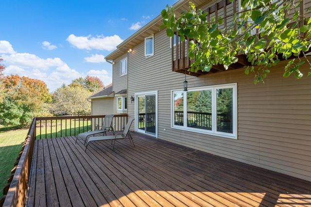 2129 E Heights Lane NE, Rochester, MN 55906