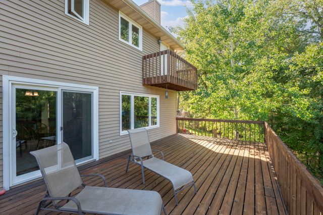 2129 E Heights Lane NE, Rochester, MN 55906