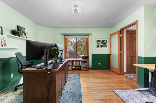 2129 E Heights Lane NE, Rochester, MN 55906