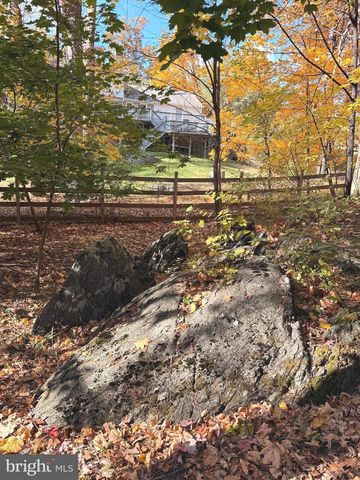 11512 LE HAVRE DR, Potomac, MD 20854