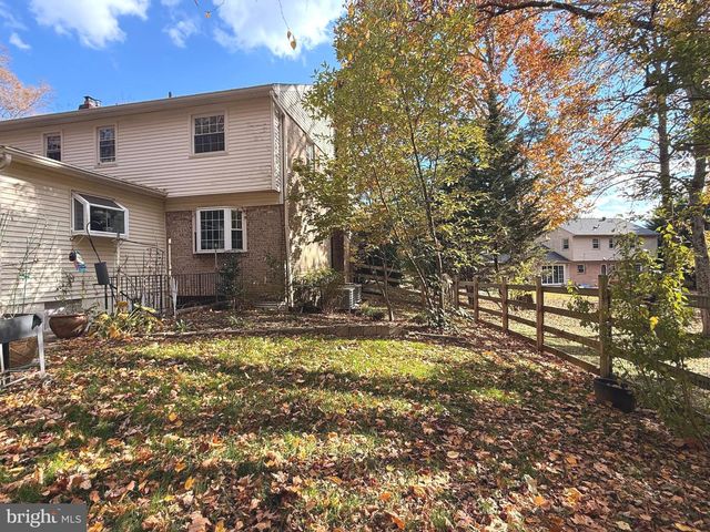 11512 LE HAVRE DR, Potomac, MD 20854