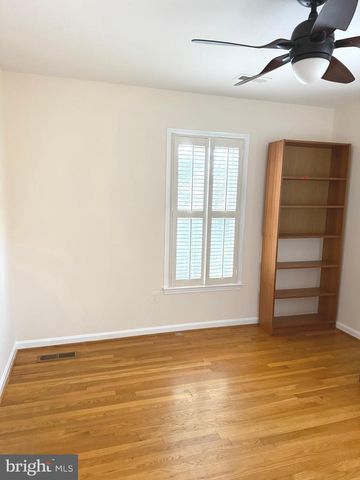 11512 LE HAVRE DR, Potomac, MD 20854