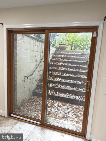 11512 LE HAVRE DR, Potomac, MD 20854