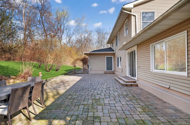155 Roselawn Road, Highland Mills, NY 10930