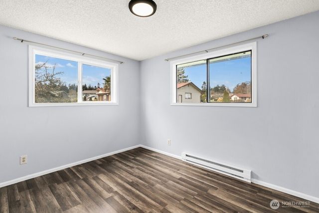 335 SW 4th Avenue, Oak Harbor, WA 98277