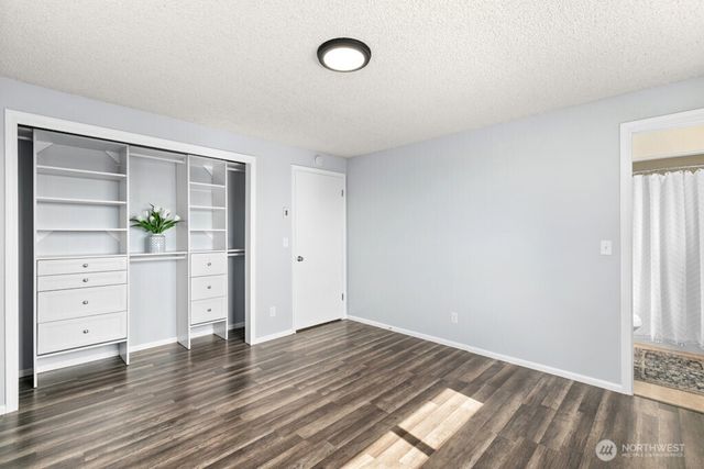 335 SW 4th Avenue, Oak Harbor, WA 98277