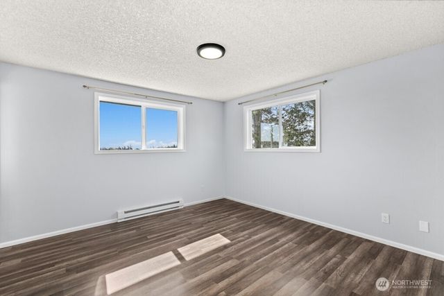 335 SW 4th Avenue, Oak Harbor, WA 98277