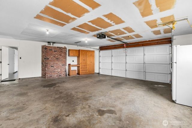 335 SW 4th Avenue, Oak Harbor, WA 98277