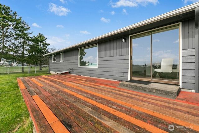 335 SW 4th Avenue, Oak Harbor, WA 98277