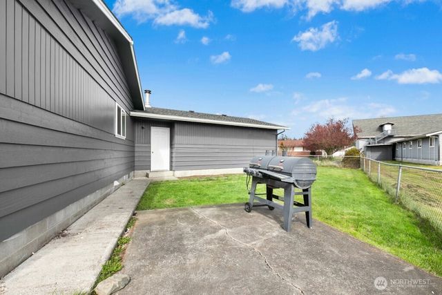 335 SW 4th Avenue, Oak Harbor, WA 98277