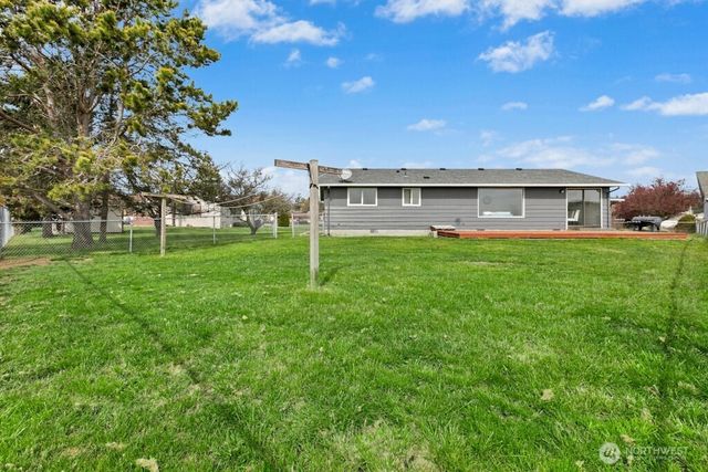 335 SW 4th Avenue, Oak Harbor, WA 98277