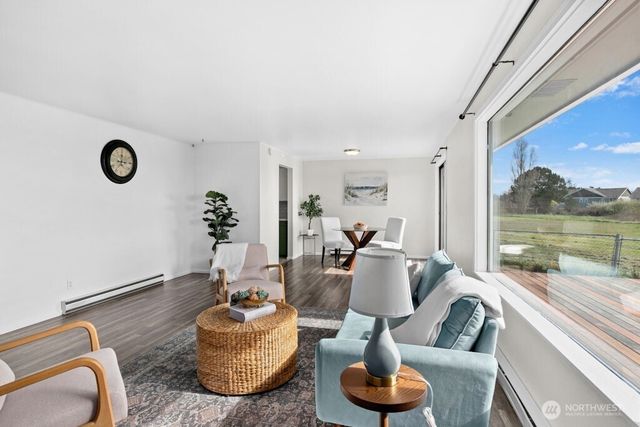 335 SW 4th Avenue, Oak Harbor, WA 98277