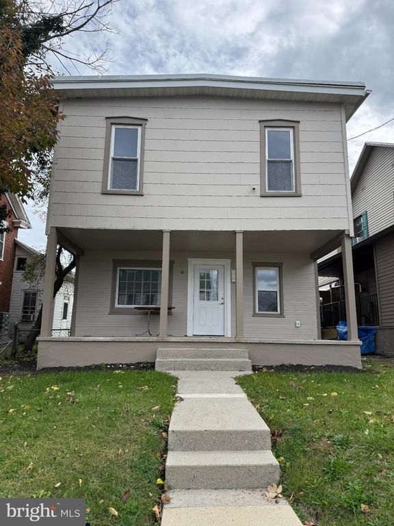 9963 JONESTOWN RD, Grantville, PA 17028