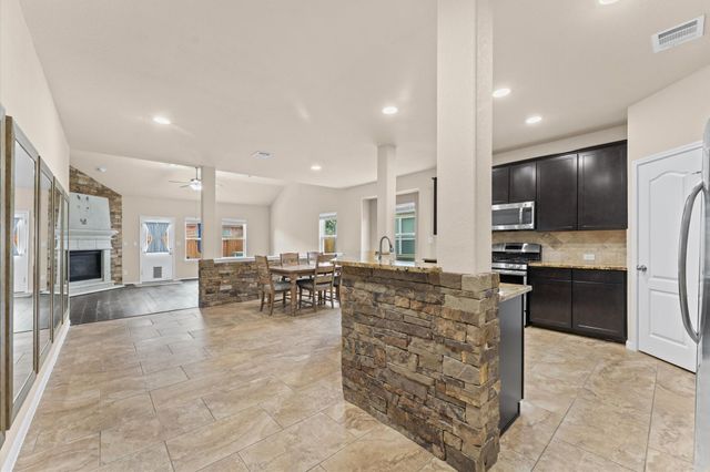 9974 Stone Creek Lane, Brookshire, TX 77423