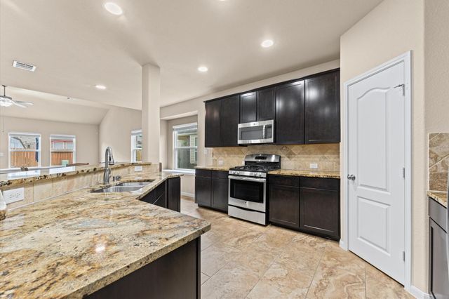 9974 Stone Creek Lane, Brookshire, TX 77423