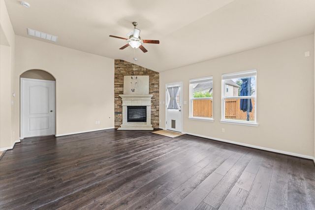 9974 Stone Creek Lane, Brookshire, TX 77423