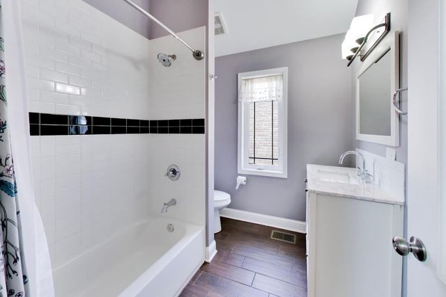 2819 Cuyler Avenue, Berwyn, IL 60402