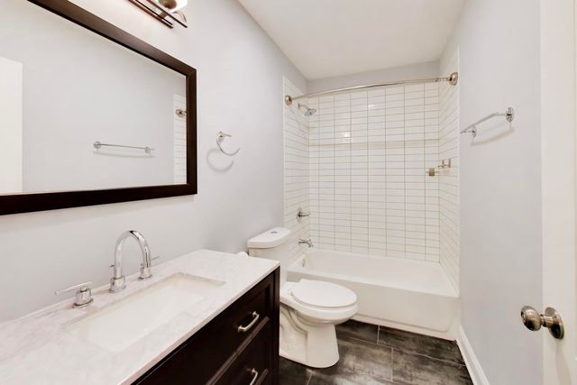 2819 Cuyler Avenue, Berwyn, IL 60402