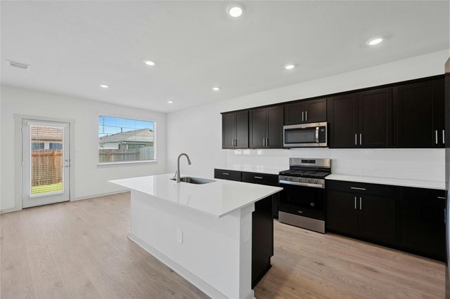 136 NEW HAVEN Ave, San Marcos, TX 78666
