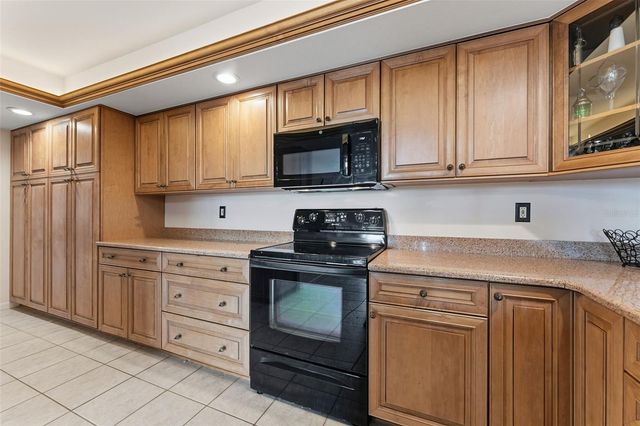 3021 COUNTRYSIDE BOULEVARD 44A, Clearwater, FL 33761