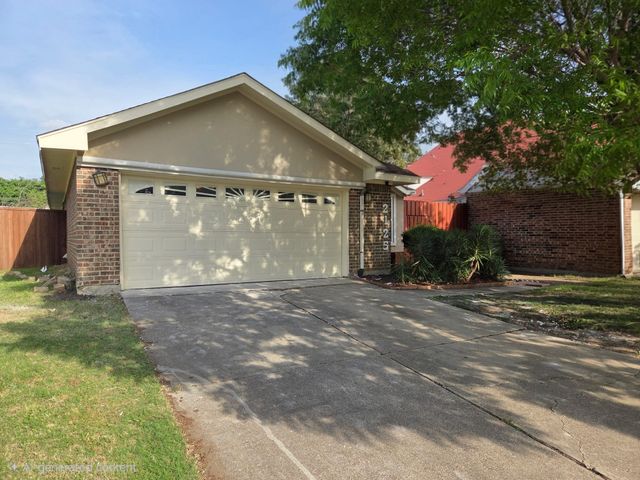 2125 Rose Cliff Lane, Carrollton, TX 75007